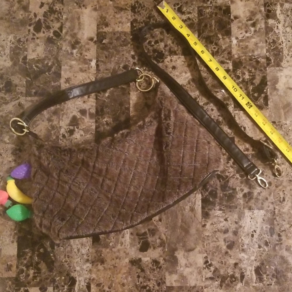 🎄Faux Fur GAL bag